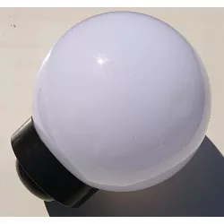 Lampa ogrodowa biała kula solarna 15 cm barwa światła biała zimna