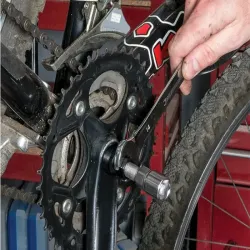 Klucz ściągacz do roweru korb rowerowych niezbędny do prac serwisowych