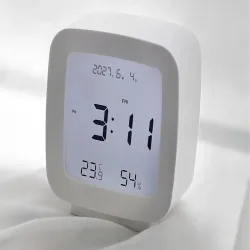 Zegar budzik z datą i temperaturą lcd pokarze też wilgoć w powietrzu