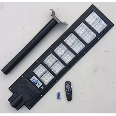 Latarnia solarna LED SMD 650W, czujnik ruchu, pilot i mocowanie IP68-